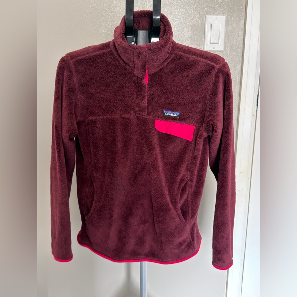 Patagonia Burgundy Fleece Pullover with Hot Pink Pocket Trim
